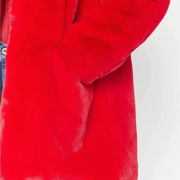 RED PLUSH LONG COAT - Picture 4 of 7